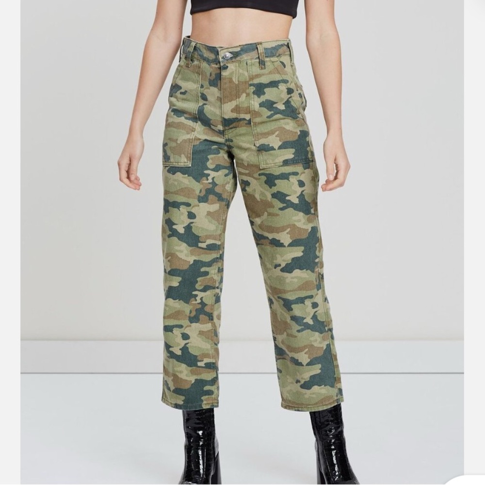 Camouflage High-Waisted Pants